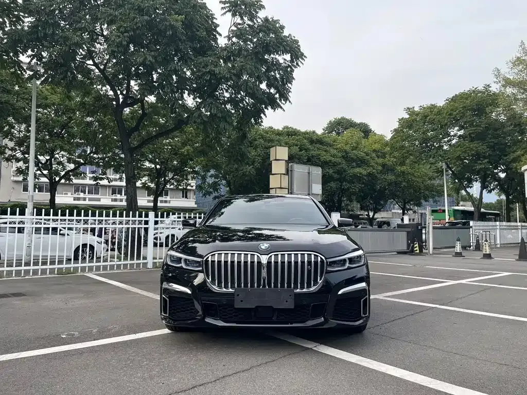 BMW 7 Series — фото 4