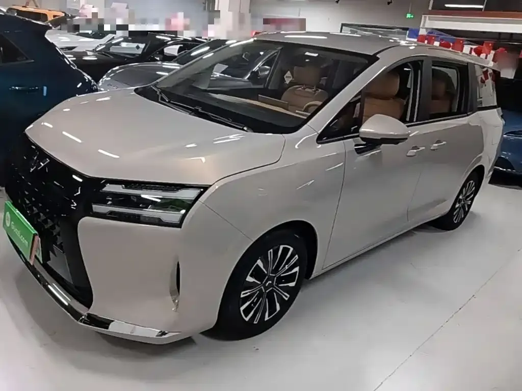 Wuling Xingguang 730 New Energy — фото 7