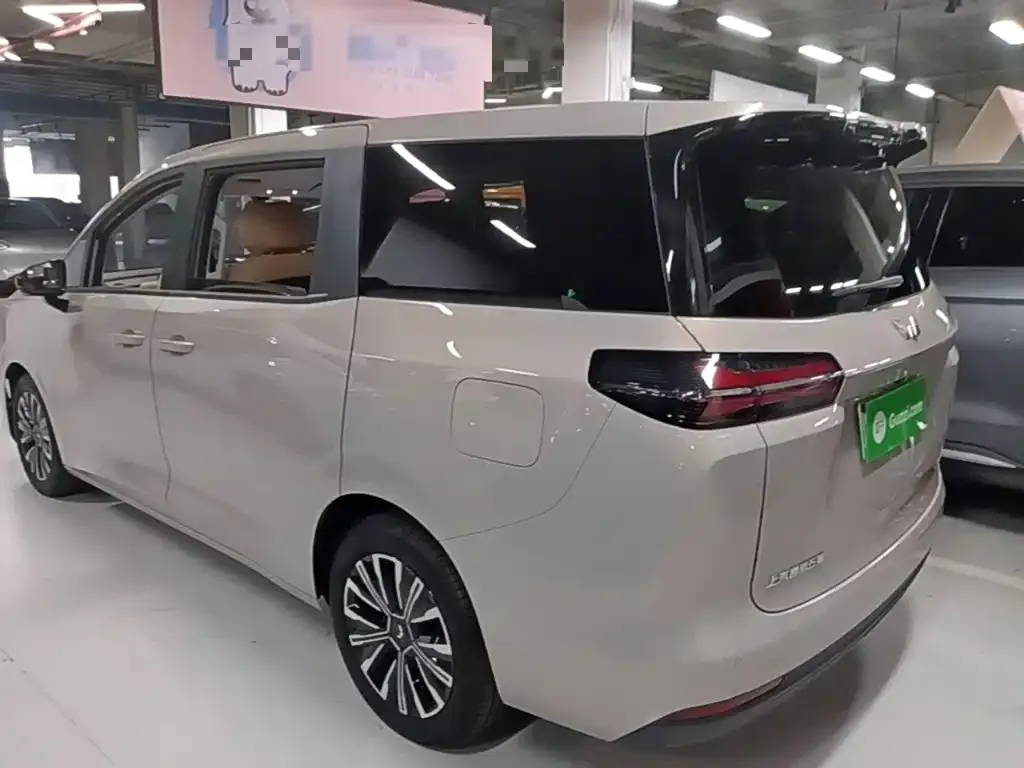 Wuling Xingguang 730 New Energy — фото 2