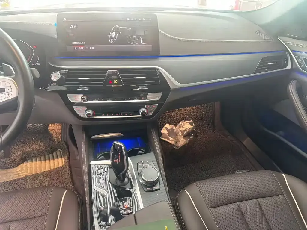 BMW 5 Series — фото 10
