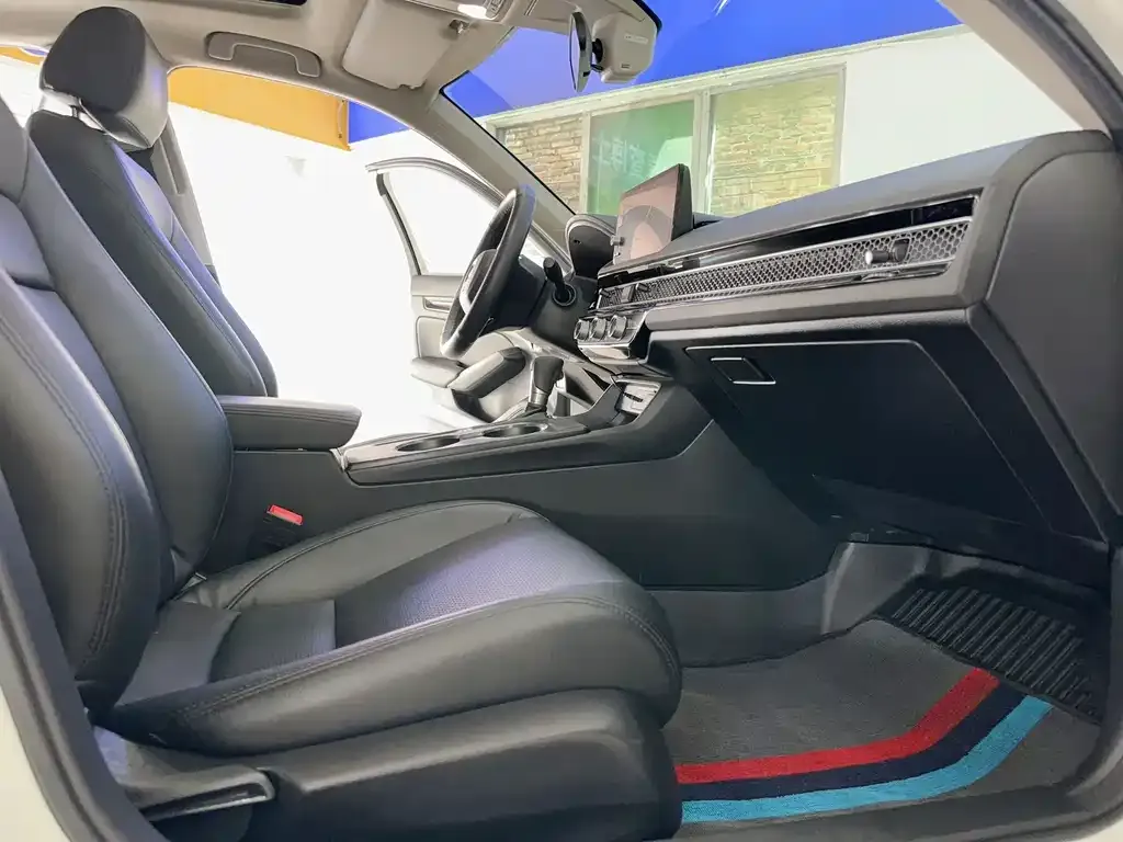 Honda Civic — фото 8