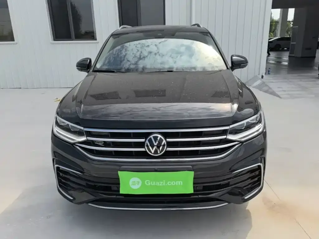 Volkswagen Tiguan L — фото 3