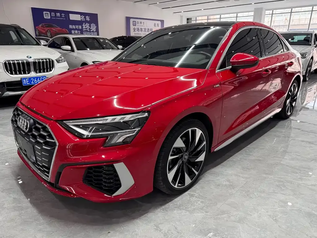Audi A3 — фото 1