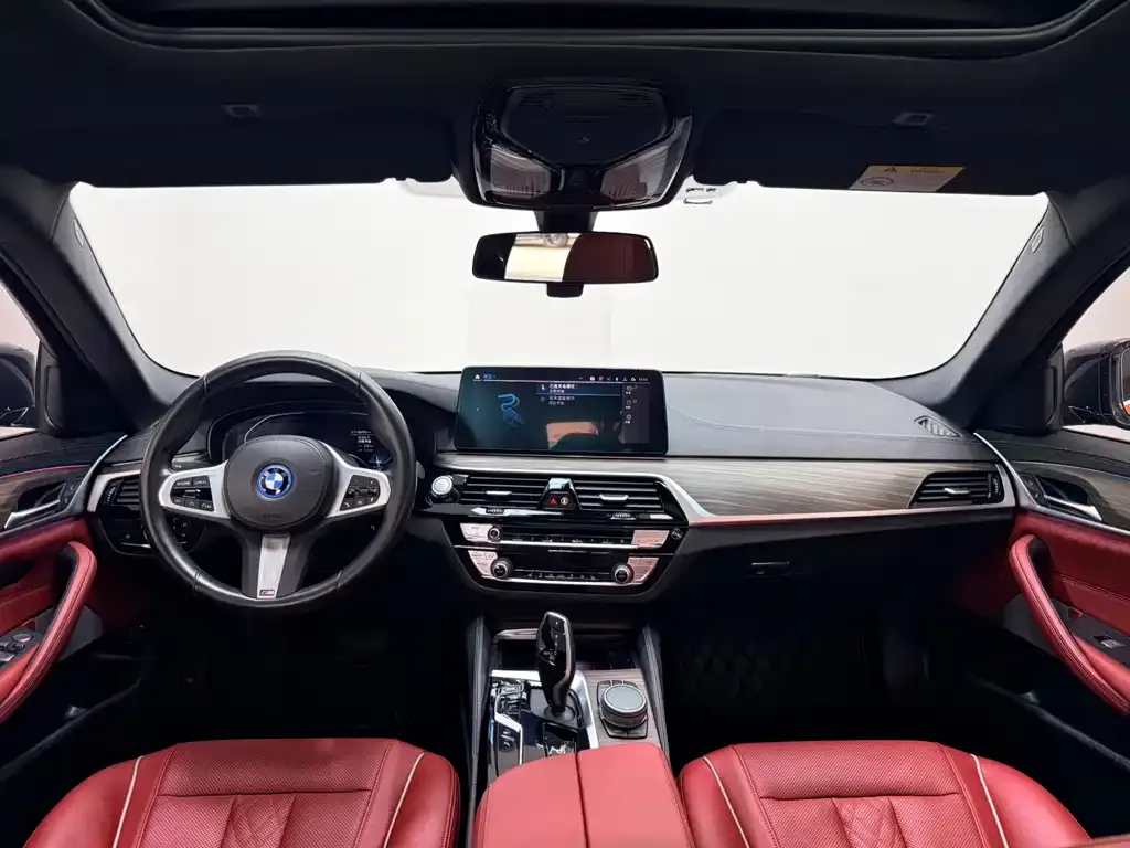 BMW 5 Series New Energy — фото 5