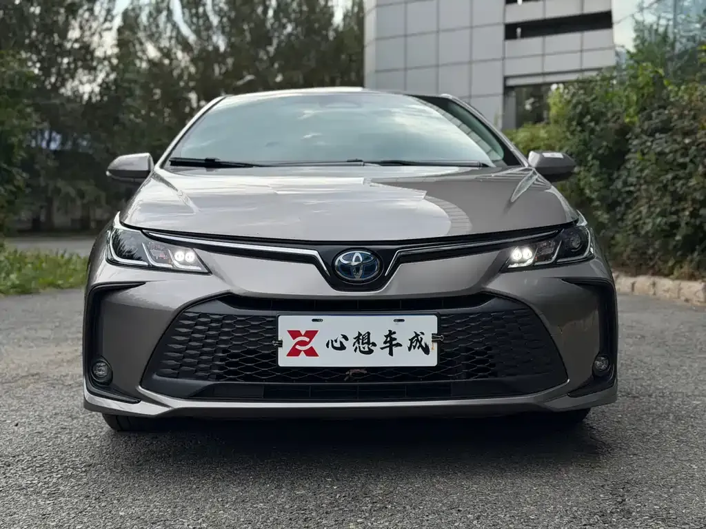 Toyota Corolla — фото 4