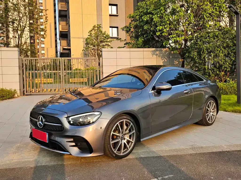 Mercedes-Benz E-Class (Import) — фото 1