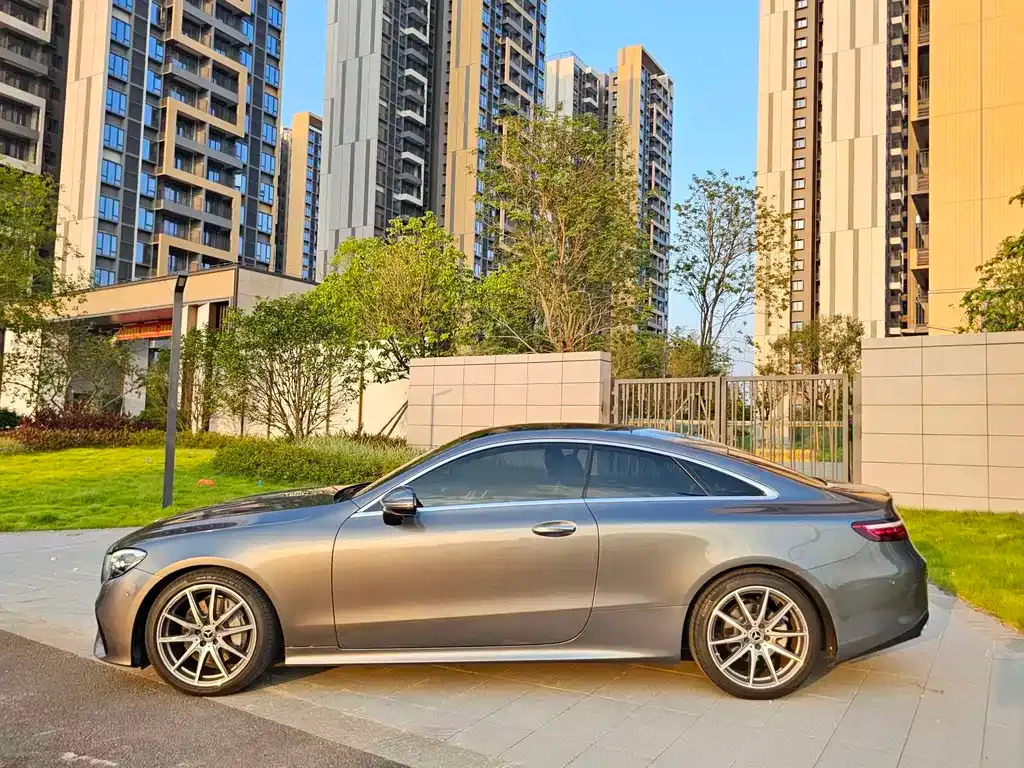 Mercedes-Benz E-Class (Import) — фото 9