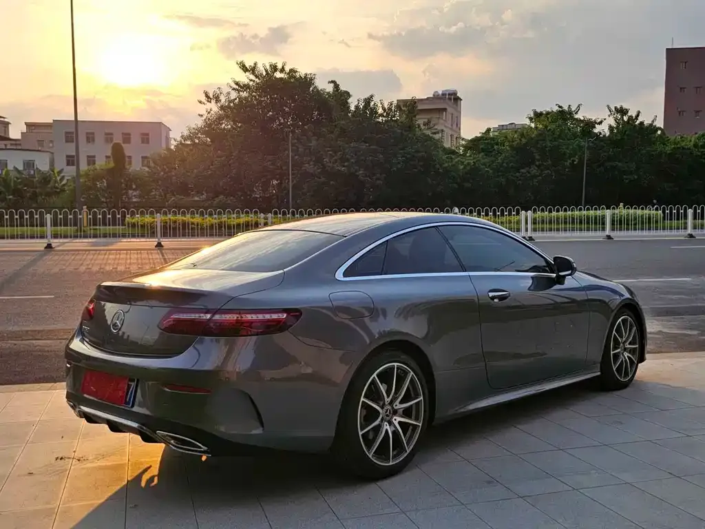 Mercedes-Benz E-Class (Import) — фото 2