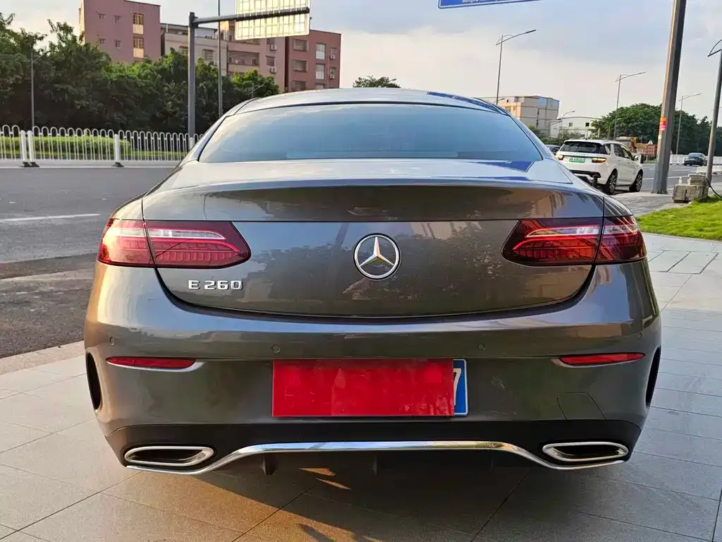 Mercedes-Benz E-Class (Import) — фото 7