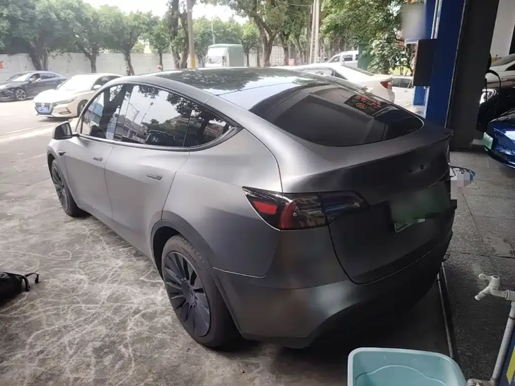 Tesla Model Y — фото 6