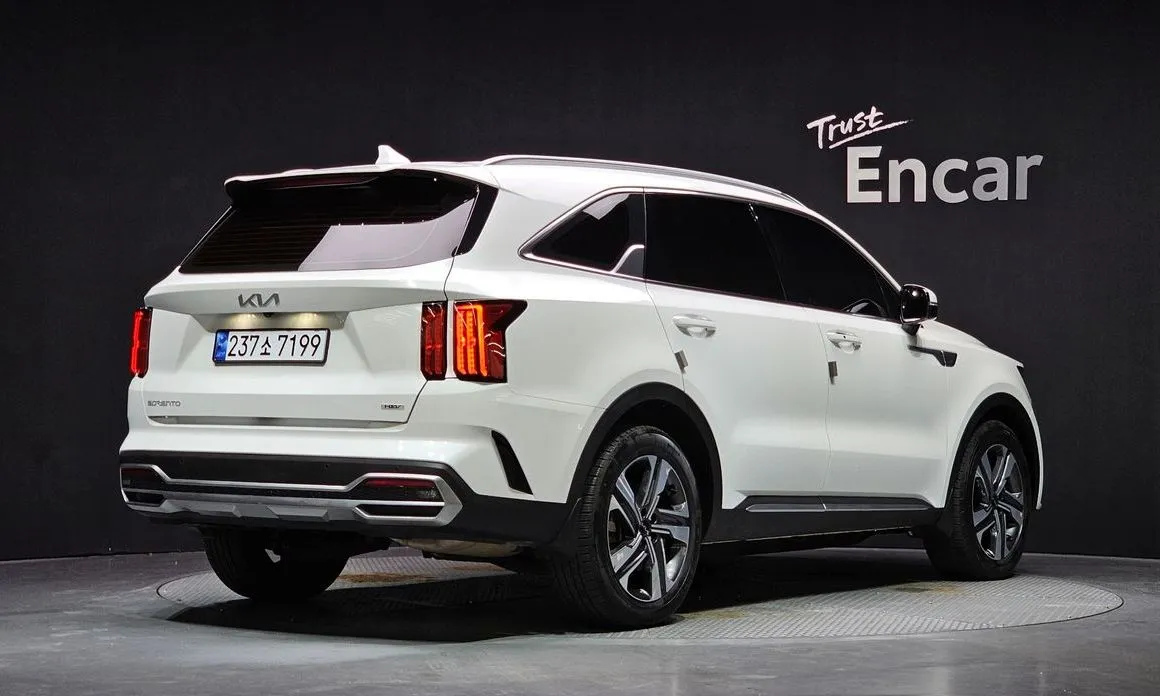 Kia Sorento — фото 7