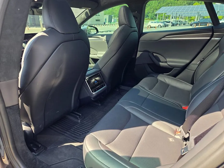Tesla Model S — фото 6