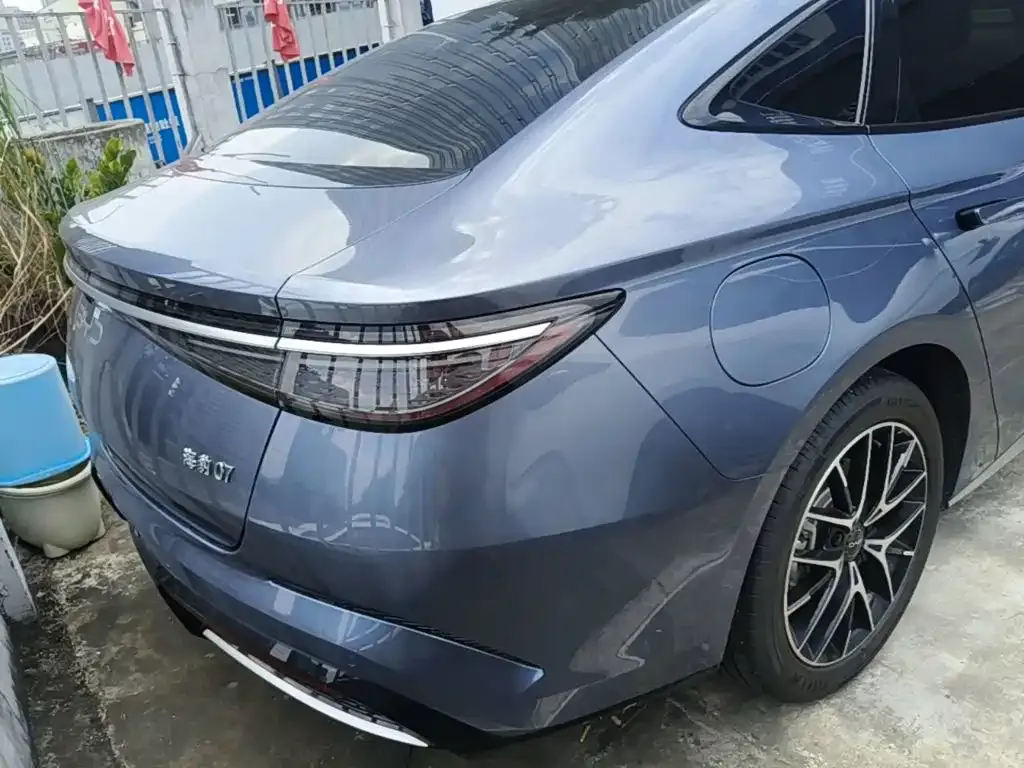 BYD Seal 07 DM-i — фото 6