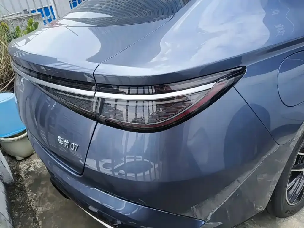 BYD Seal 07 DM-i — фото 3