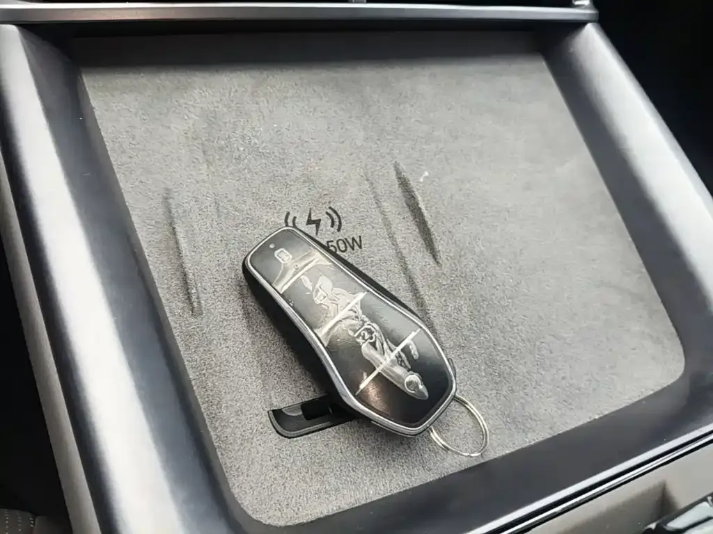 BYD Seal 07 DM-i — фото 9