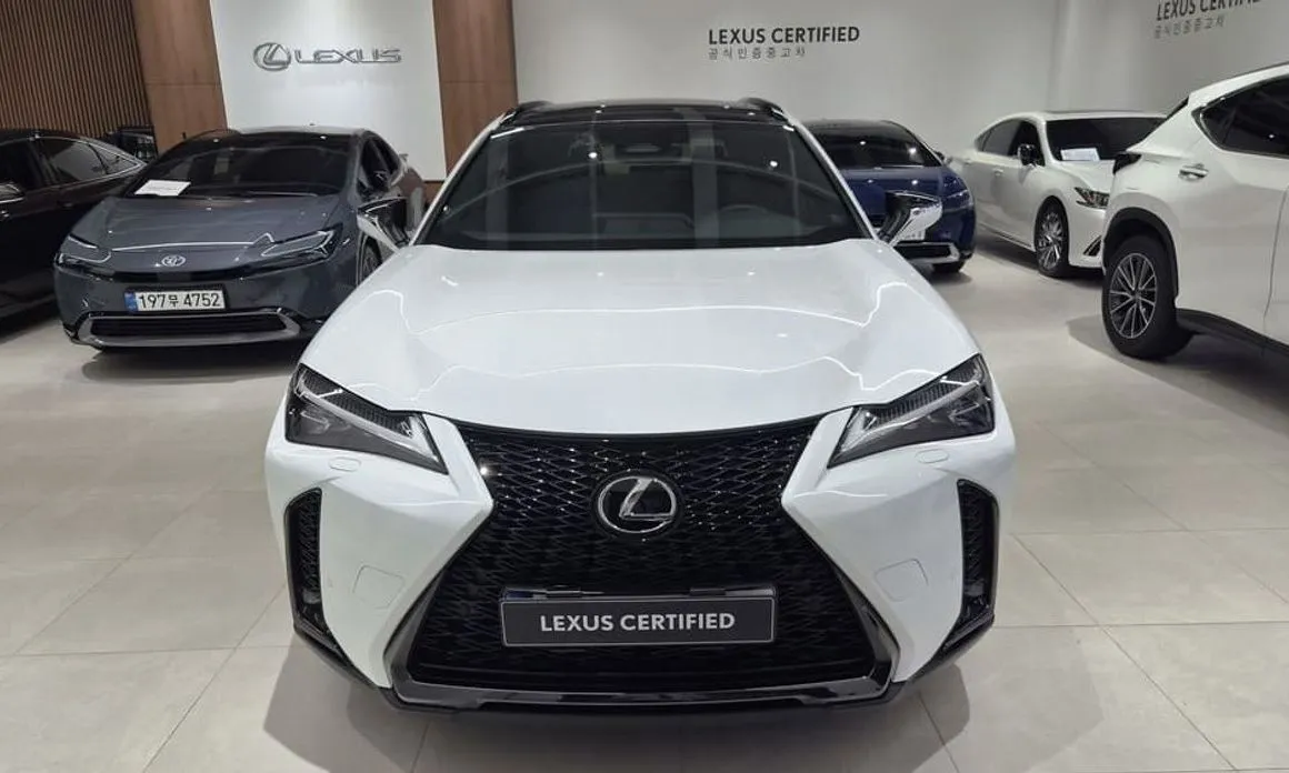 Lexus UX — фото 10