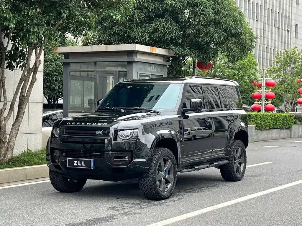 Land Rover Defender — фото 1