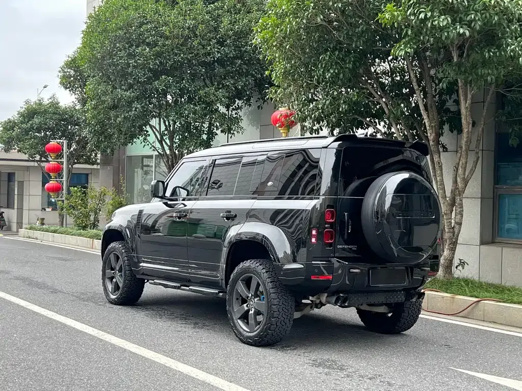 Land Rover Defender — фото 7