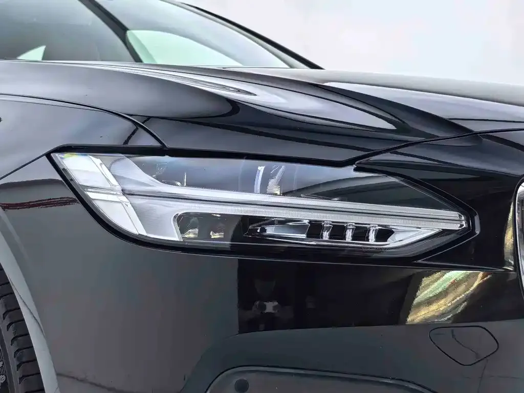 Volvo S90 — фото 7