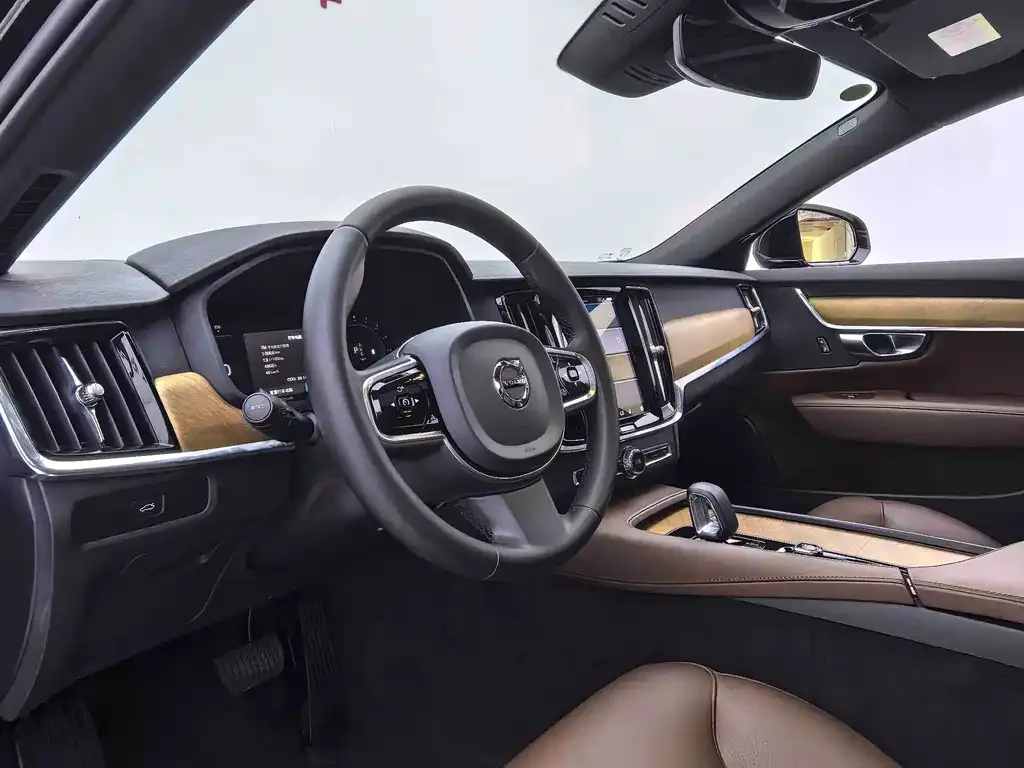 Volvo S90 — фото 4