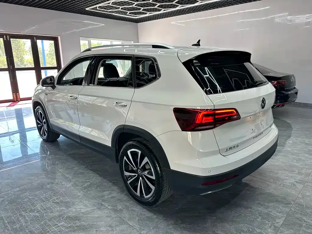 Volkswagen Tharu — фото 3