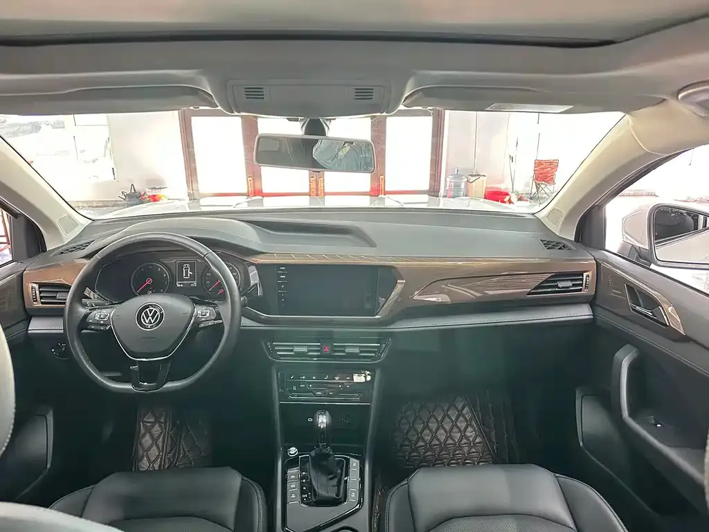 Volkswagen Tharu — фото 10