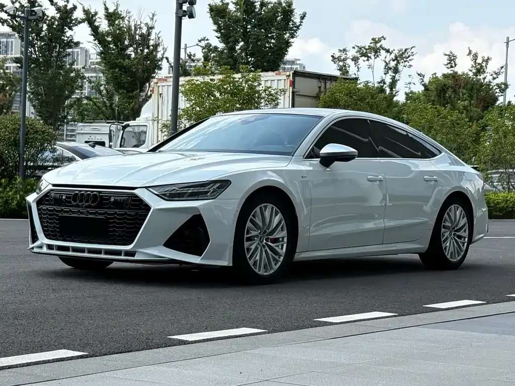 Audi A7 — фото 1