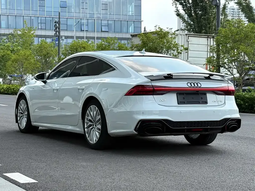 Audi A7 — фото 8