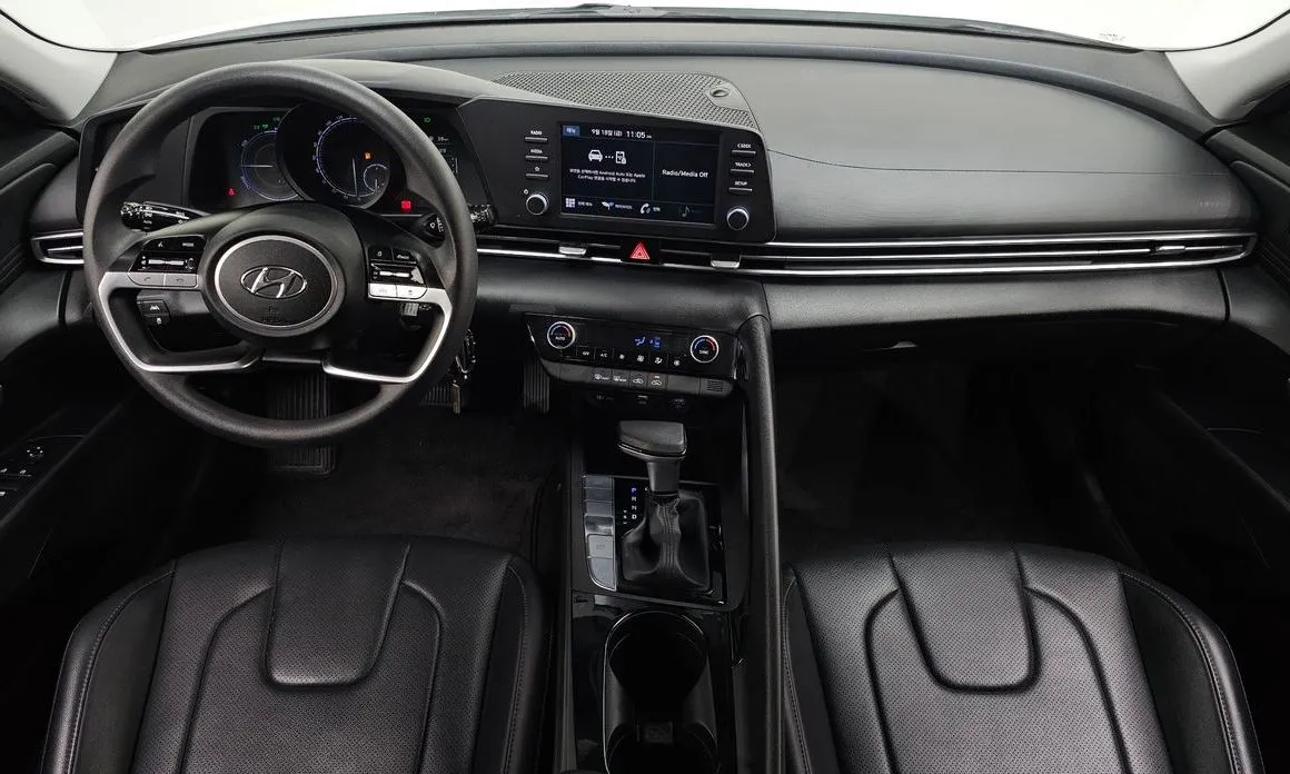 Hyundai AVANTE — фото 4