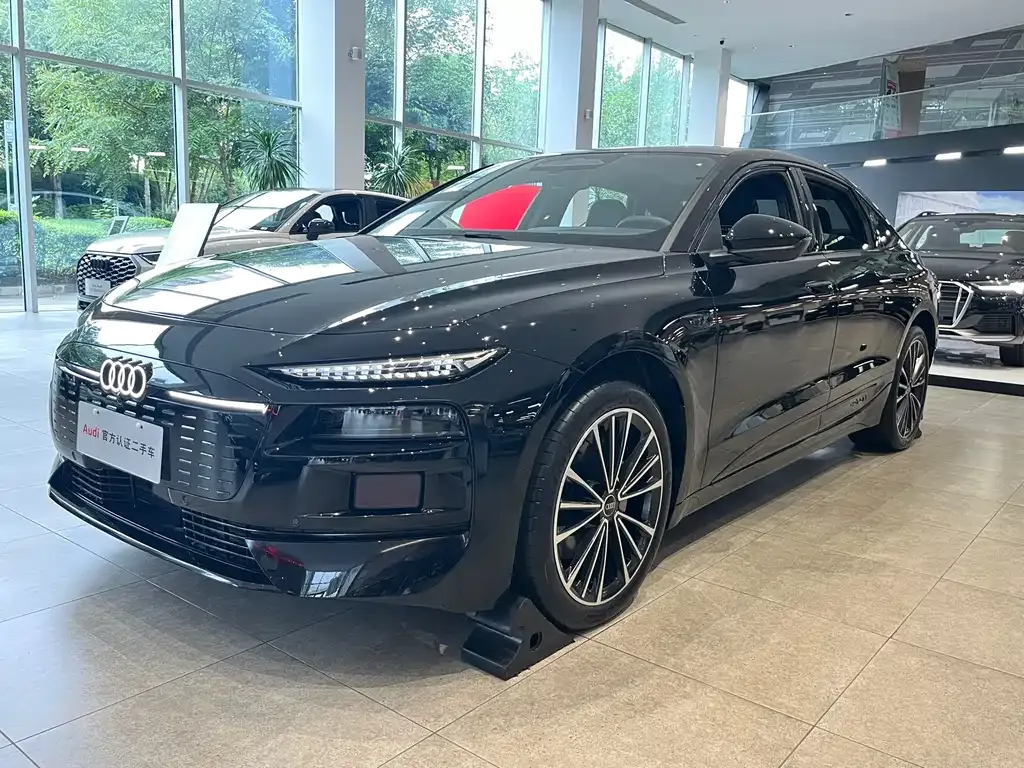 Audi A6L e-tron — фото 1