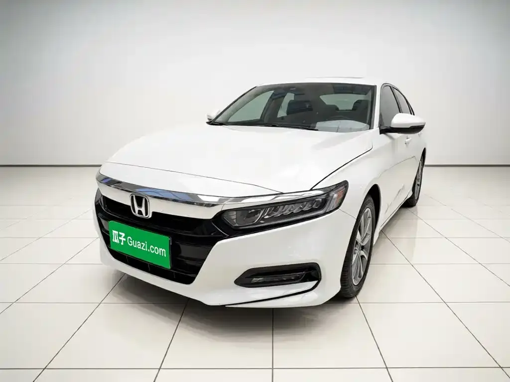 Honda Accord — фото 1