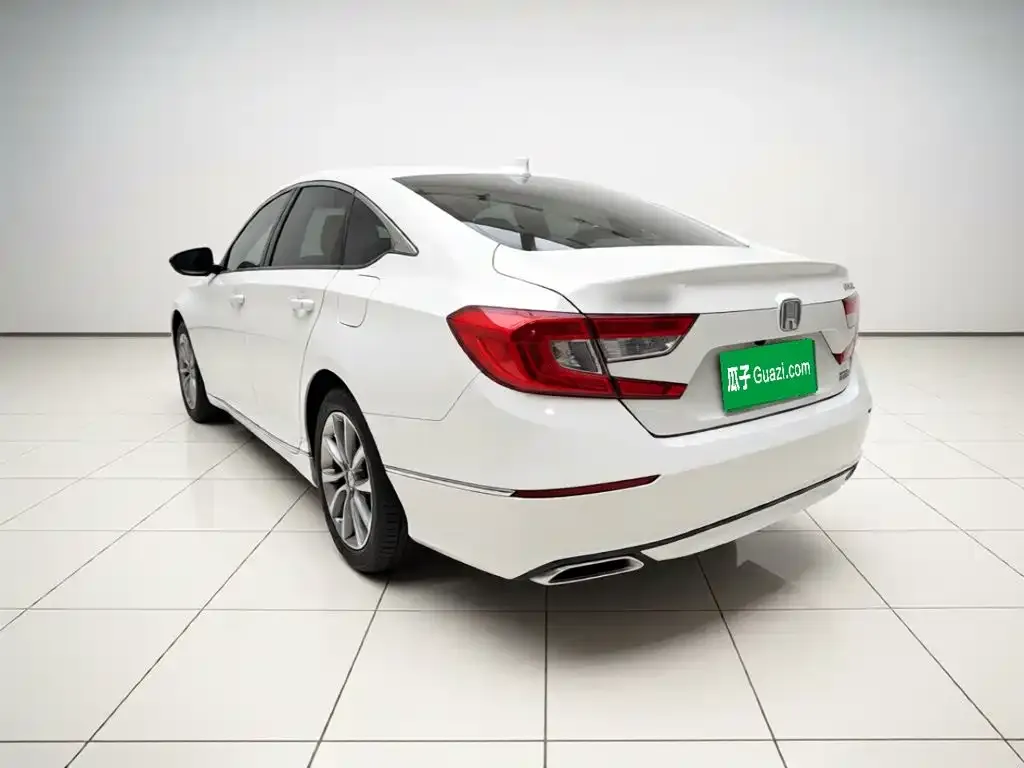 Honda Accord — фото 4