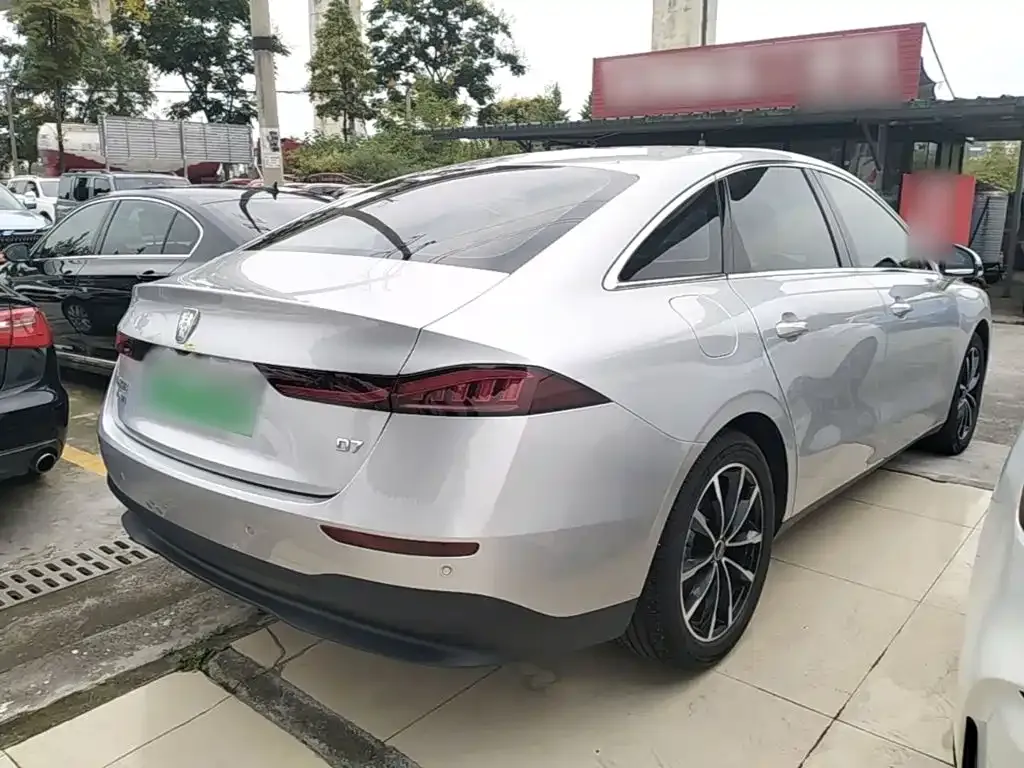 Roewe D7 — фото 5