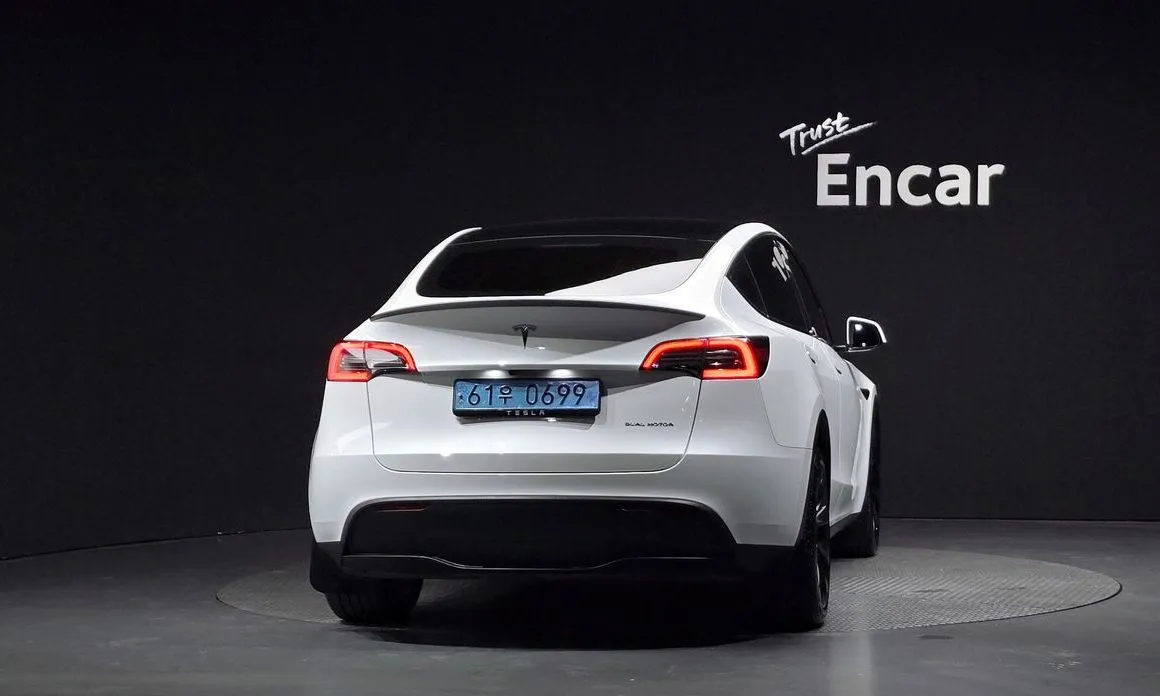 Tesla Model Y — фото 6