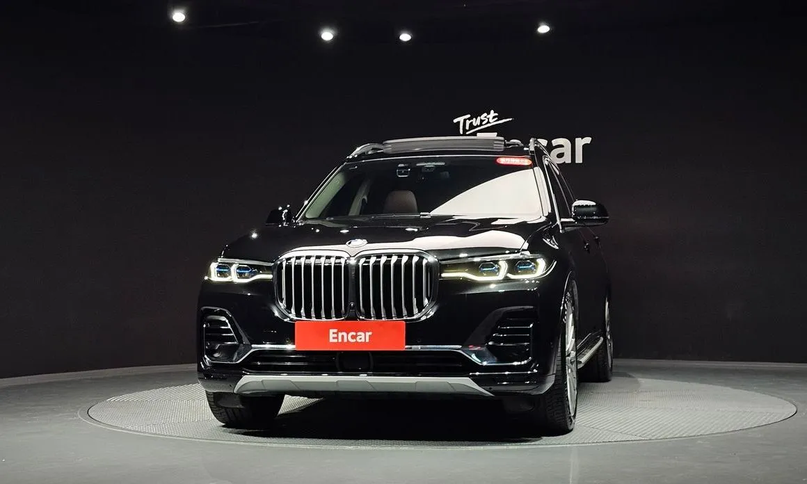 BMW X7 — фото 2