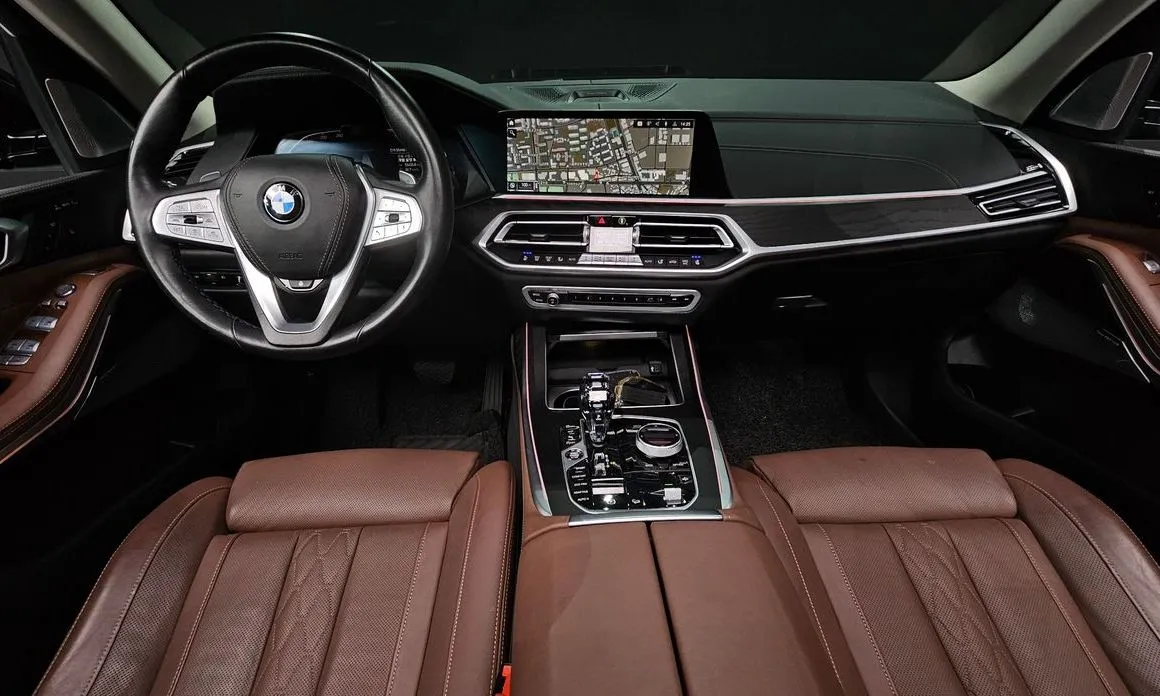 BMW X7 — фото 9