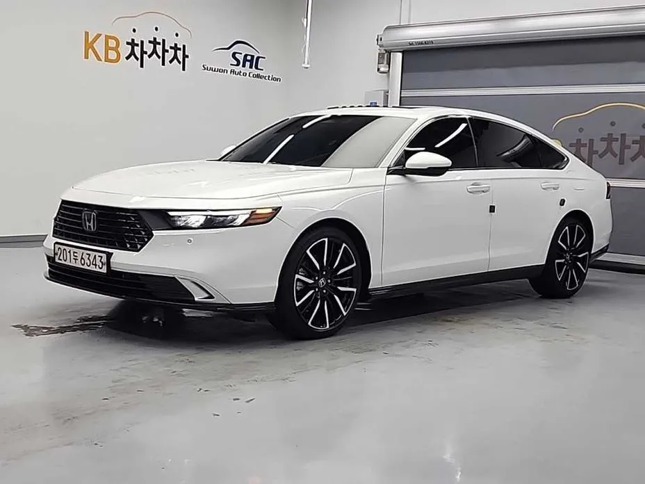 Honda Accord — фото 1