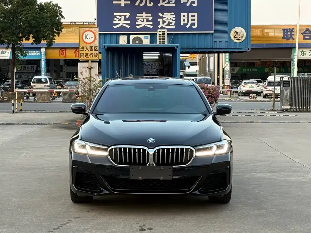 BMW 5 Series — фото 2