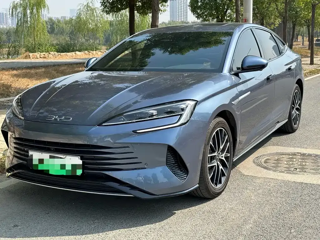 BYD Seal — фото 1