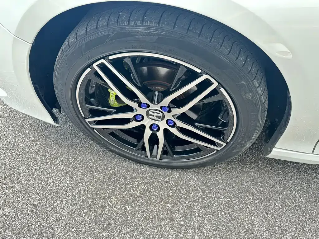 Honda Accord — фото 10