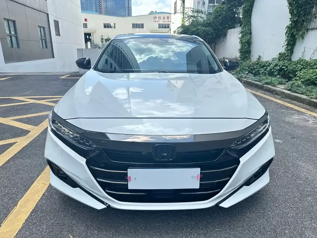 Honda Accord — фото 7