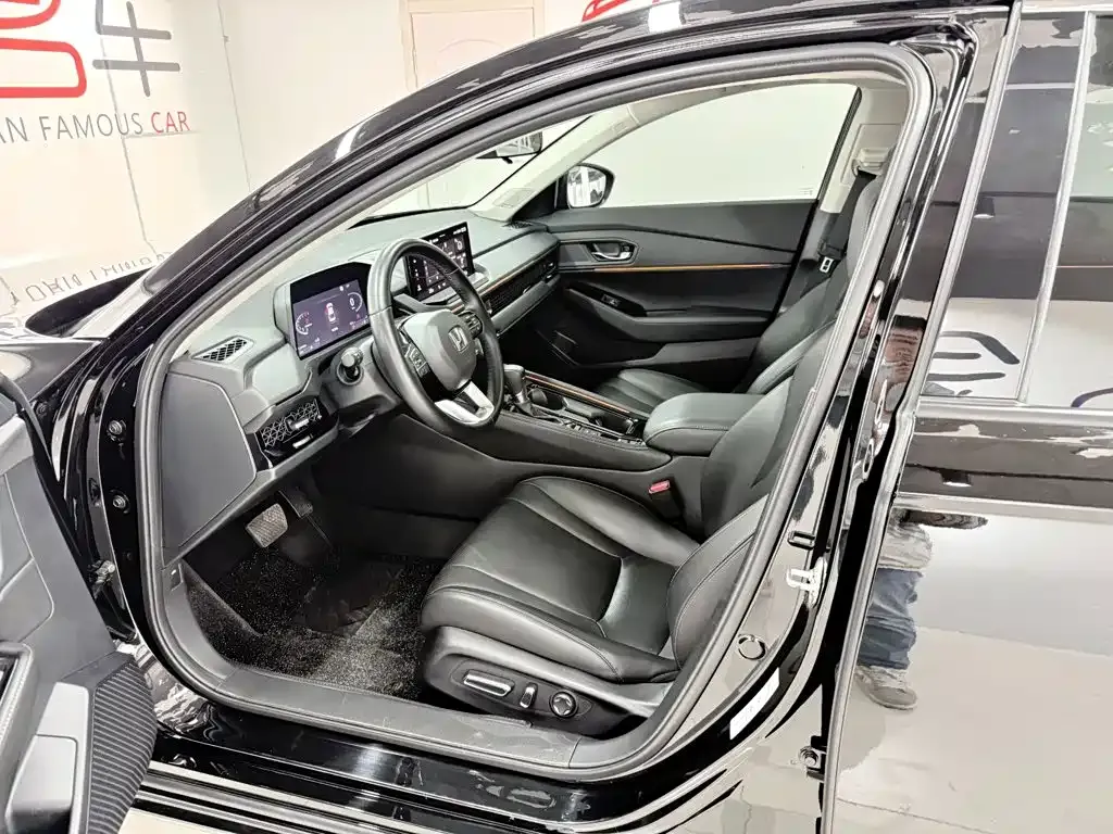 Honda Accord — фото 9