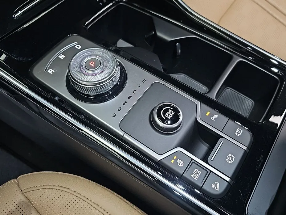 Kia Sorento — фото 9