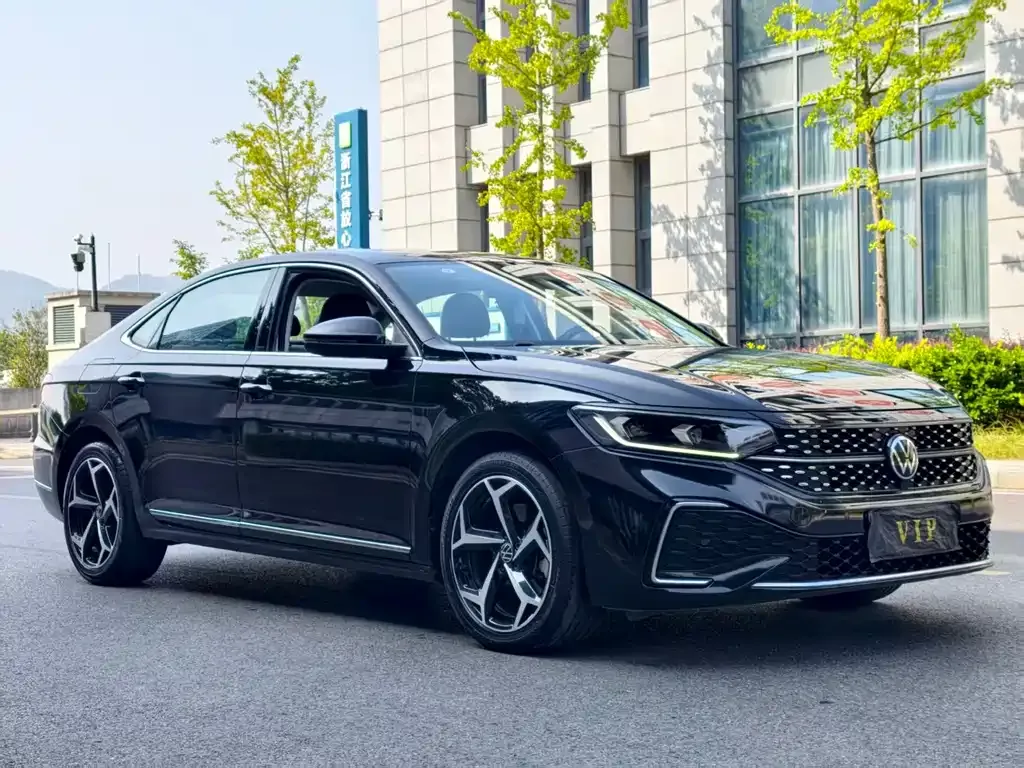 Volkswagen Passat — фото 9