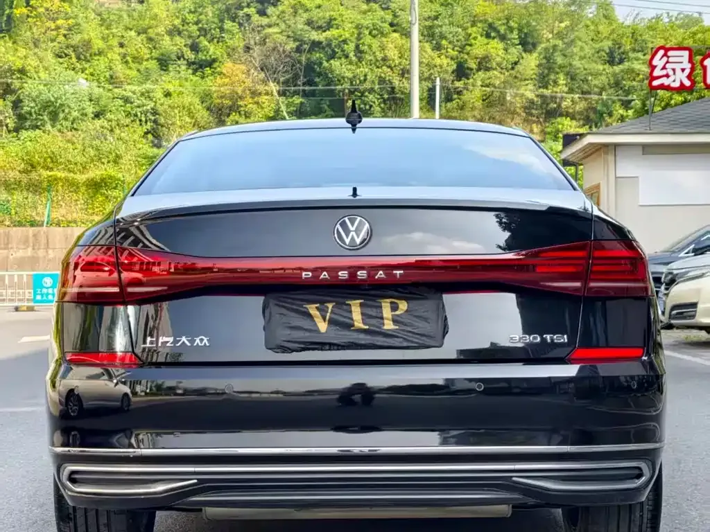 Volkswagen Passat — фото 4