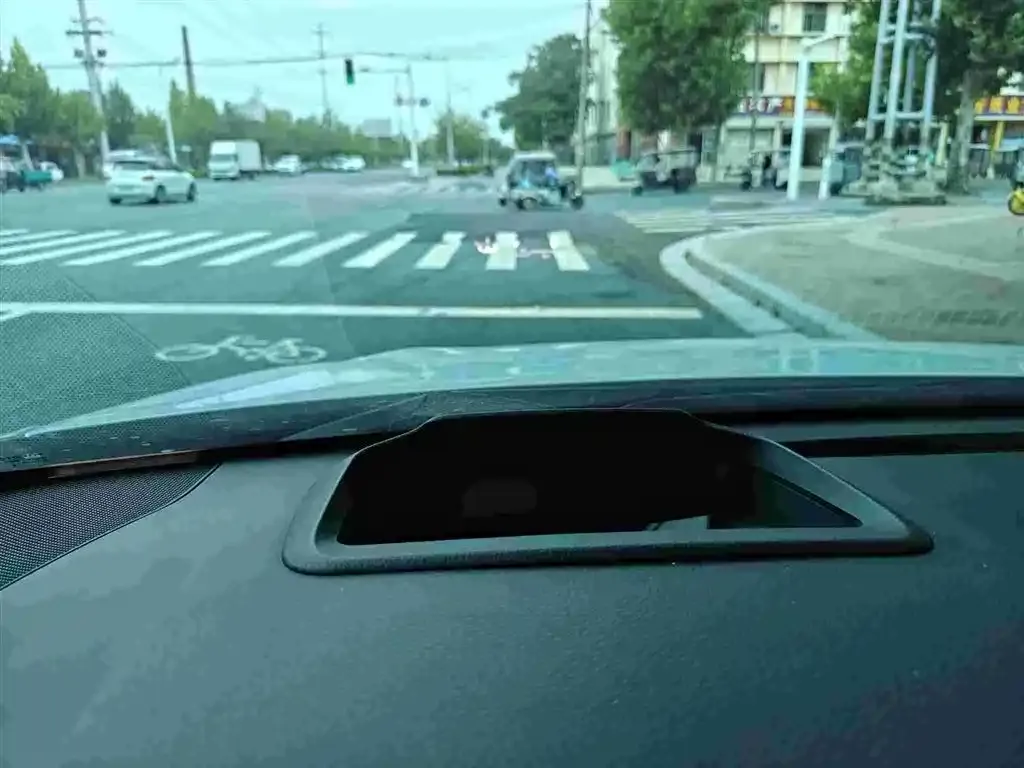 Toyota Granvia — фото 2