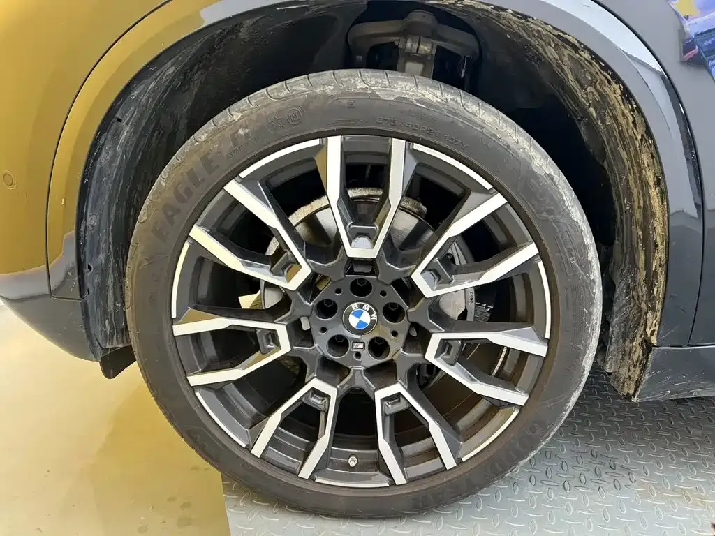 BMW X5 — фото 10