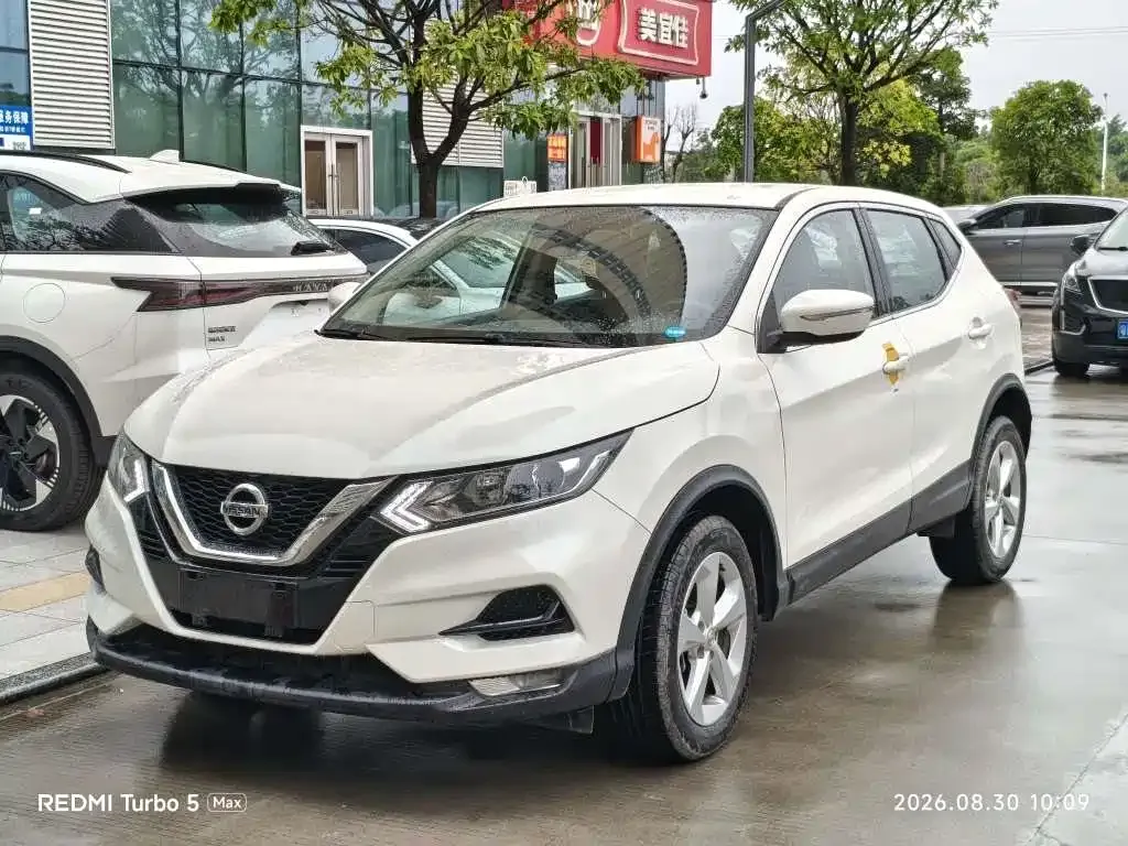 Nissan Qashqai — фото 1