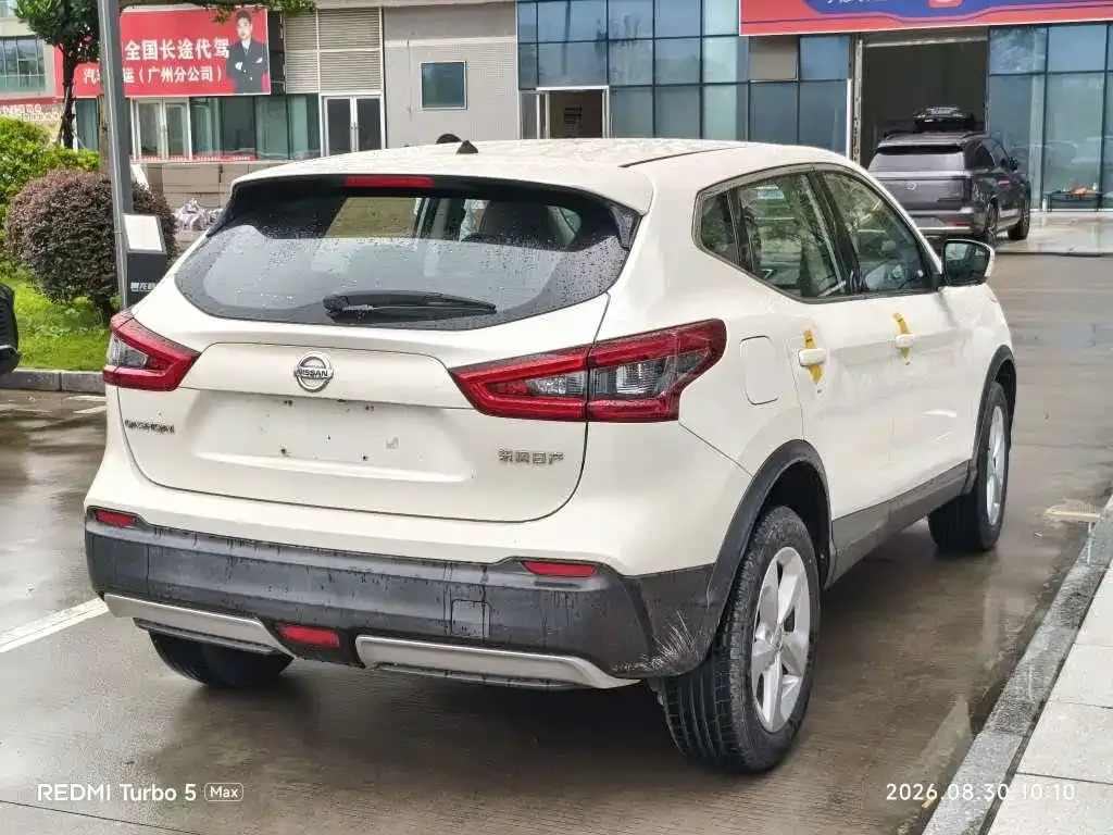 Nissan Qashqai — фото 7