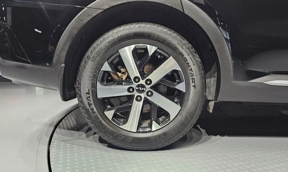 Kia Sorento — фото 4